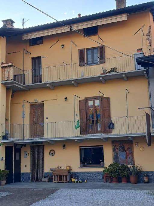 Appartamento Casa Poldo Cantello Esterno foto